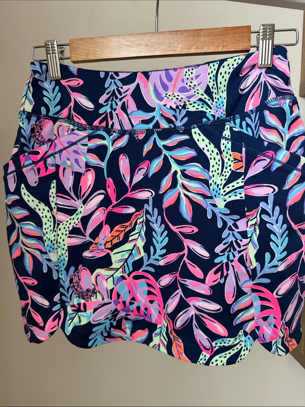 Lilly Pulitzer Sabbia Skort
Oyster Bay Navy Size XS